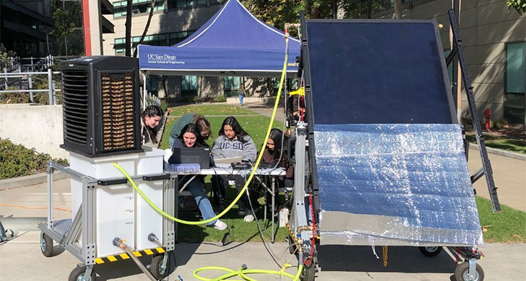 Students in the new junior year lab course for chemical engineering work on their capstone project outside on the UC San Diego campus. Photo by Professor Aaron Drews